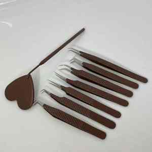 Pince à épiler d'extension de cils brun chocolat Finition lisse à poignée de précision parfaite pour l'application et le style professionnels des cils - Product Image 4