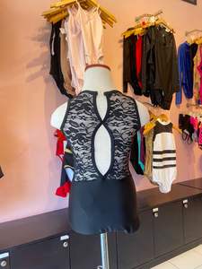 Leotardo de encaje con diseño de llave inglesa - Product Image 3