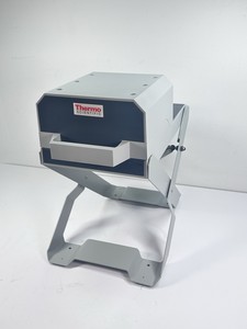 Analizador XRF Thermo Scientific Niton XL2 600 completamente nuevo para metales preciosos con soporte móvil. - Product Image 2