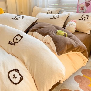 ชุดเครื่องนอนสิ่งทอในบ้านสำหรับฤดูหนาวผ้าเช็ดตัวกำมะหยี่<span class=keywords><strong>นม</strong></span>ผ้ากำมะหยี่ปักงานฝีมือให้ความอบอุ่นเหมือนกอดเตียงคู่ปะการังกำมะหยี่ - Product Image 3