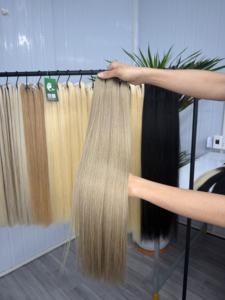 Vente en gros de cheveux synthétiques vietnamiens naturels personnalisés, faisceaux lisses et soyeux de couleur noire ombre naturelle mélangée, cheveux vierges bruts - Product Image 4