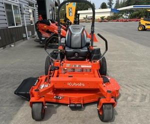 เครื่องตัดหญ้าคุณภาพสูง Kubota Z481 ขนาด 60 นิ้ว แบบ Zero Turn ขับเคลื่อนด้วยน้ำมันเบนซิน พร้อมใบมีดโรตารี่สำหรับทำลายเศษหญ้า - Product Image 3