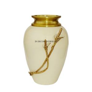 Gingko Leaves Designer High Grade Chapado en oro Aspecto atractivo Florero de metal resistente Suministro de decoración de Mesa para el hogar y la Oficina - Product Image 4