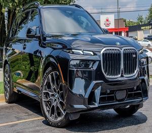 2025 para BMW X7 M60 I AWD Coches usados de alta calidad de la categoría de herramientas manuales de subasta originales - Product Image 1
