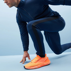 Ensemble de survêtement pour homme 2024 avec logo personnalisé, 100% polyester, respirant, séchage rapide, léger / Survêtement de jogging d'été / Vente en gros - Product Image 3