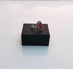 Juego de piedras preciosas de rubí natural en plata de ley 925 Anillo de bisel de forma ovalada de moda para mujer Favores de fiesta de boda de estilo clásico - Product Image 3