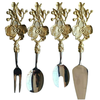 Ensemble de couverts en acier inoxydable résistant à la rouille, design antique, écologique et durable, comprenant cuillère, fourchette, couteaux et couteau à découper