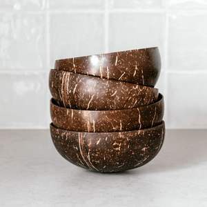 Bol en noix de coco naturel, design sculpté artisanal, écologique, durable, bol de service jetable pour le camping, vente en gros, exportation Inde - Product Image 1