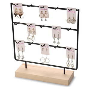 En venta Soporte de joyería de metal con base de madera Organizador de joyas de alta calidad para dormitorio y Decoración de mesa Uso a precio mayorista - Product Image 1