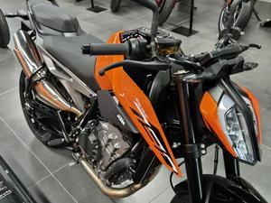 Oferta: Nueva Motocicleta 790 DUKEs L Street 2025 en Venta - Product Image 5