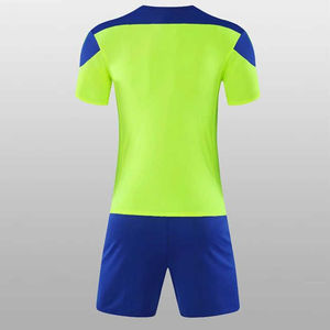 Ensemble de Tenue de Football Moderne pour Clubs, Design de Maillot de Football, Polyester Respirant à Séchage Rapide - Product Image 4