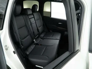 LAND CRUISER SERIE 300 2022, Bajo Kilometraje, Motor en Buen Estado, Transmisión Automática, Techo Panorámico, Luces, Listo para Enviar - Product Image 2
