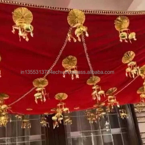 Entrée de la mariée pour mariage punjabi, avec chaddar indien Kaleera et chaddar Phoolo Ki en velours rouge tendance, décoré de fleurs pour l'entrée de mariage - Product Image 2