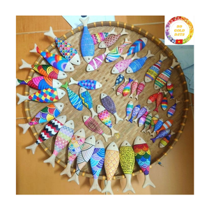 Estatuilla de peces de madera hecha a mano Vietnam artesanía rústica decoración del hogar perfecta para tiendas de regalos coleccionistas y resorts - Product Image 5