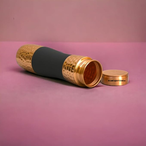 Bouteille d'eau en cuivre pur de 1000ml faite à la main marteau poli brillant nouvellement conçu personnalisable pour les activités de plein air de gymnastique pour - Product Image 1