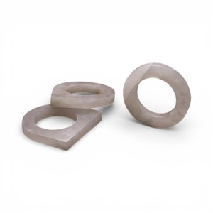 Anillo para Servilletas de Mármol Hexagonal en Tonos Beige Natural para Decoración de Mesa Contemporánea Única - Product Image 2