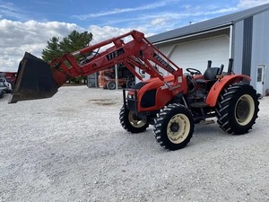 Tractor Agrícola ZZETOR 6441 de 22HP con Motor y Componentes de Transmisión - Product Image 5