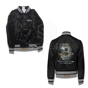 Hecho en el mejor material de poliéster Chaquetas de satén de diamantes de imitación Chaquetas de invierno de satén hechas en Pakistán transpirables de secado rápido - Product Image 6