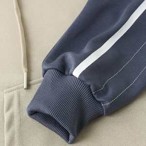 Sudadera con capucha para hombre de color sólido con textura suave de forma relajada y estilo Jersey perfecto para marcas de moda callejera y estilo de vida - Product Image 5