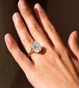 Bague de fiançailles en diamant taille radiant, or massif 18 carats, sertissage à griffes, bijoux fins classiques pour femme - Product Image 4
