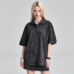 Chemise pour femme en tissu délavé à l'acide, épaules tombantes, style streetwear, coupe ample, écologique, lavage vintage - Product Image 4
