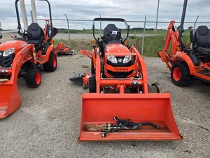 Chargeuse sur pneus Kubota BX23S à moteur diesel, mini-pelleteuse à forte puissance de creusement, à vendre - Product Image 5