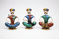 Ensemble de 3 figurines assises modernes Rajasthani Chowkidars, artisanales, écologiques, durables, en fer, décoration de table, accent culturel pour la maison