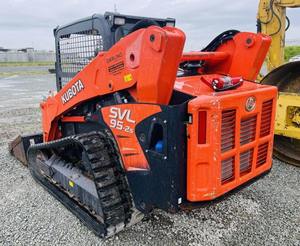 Chargeuse sur chenilles compacte SVL95-2S Kubota 2017-puissante, fiable et efficace - Product Image 1