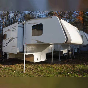 Camper de luxe tout-terrain pour pick-up 4x4 à plateau long, avec boîte extensible, toit relevable et glissière d'expédition, personnalisé, pour véhicules tout-terrain, par les fabricants - Product Image 2