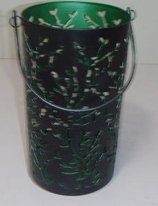 Farol Colgante Moderno de Metal Negro y Verde con Diseño Floral Calado, Portavelas para Decoración de Jardín y Hogar, Farol Votivo de Hierro - Product Image 3