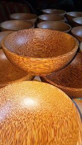 Fournisseur de Bol en Bois de Noix de Coco/Salade Artisanat Bol en Bois de Noix de Coco Fait Main pour Vaisselle, Décoration-LOTUS BLEU du Vietnam - Product Image 4