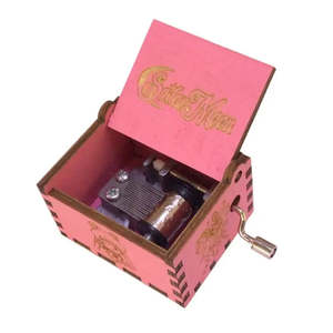 Caja de Música de Madera MDF con Manivela de Sailor Moon, con Forma de Bailarina, Mecanismo de Cuerda y Música en Papel - Product Image 2