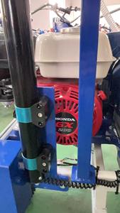 מכונת סימון כבישים בתרסיס קר LP-800 איכותית עם מנוע 6.5 כוחות סוס (מתקן פנאומטי לחרוזי זכוכית) - Product Image 2