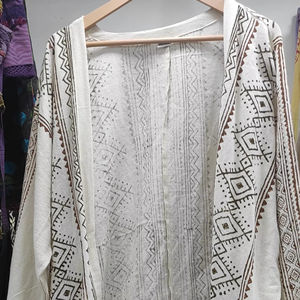 Veldress, cuello en V, rayón, crepé, talla grande, diseño tejido superior, estola acrílica - Product Image 1