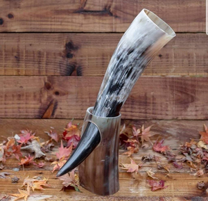Cuerno para beber de buey vikingo de alta calidad Cuerno natural hecho a mano con soporte de metal por artesanía de media luna - Product Image 6
