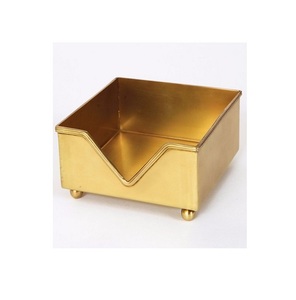 Porte-serviettes en laiton de qualité solide en métal avec une conception de finition brillante porte-serviettes en forme de triangle forme carrée - Product Image 1