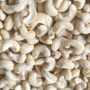 Offres Spéciales Noix de cajou crues de haute qualité WW180, WW240, WW320 Noix de cajou SANTIGO Noix de cajou biologiques OEM, ODM - Product Image 1