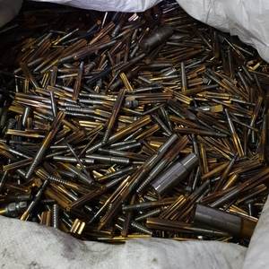 Déchets de titane en vrac de qualité supérieure avec une forte rétention de métal offrant une résistance durable et une structure fiable pour une utilisation industrielle - Product Image 5