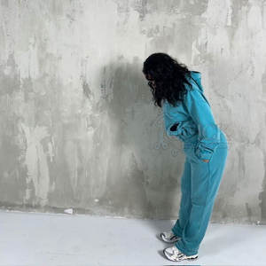 Casual Winter Breathable Lightweight Hooded Women Solid Polyester/Cotton <b>Tracksuit</b> with Custom Logo Design - Product Image 4