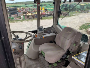 Tractor de Ruedas John Deere 6430 PREMIUM, 120HP, 4WD, Caja de Cambios, Bomba, Motor, Alta Productividad, Rendimiento Agrícola Confiable, Durable, 2 Años de Garantía - Product Image 5