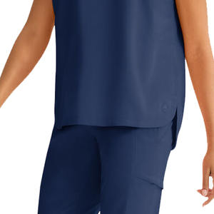 Calidad superior mujeres Hospital Enfermeras Scrubs Venta al por mayor todos los colores y tamaños disponibles fácil de usar Hecho con poliéster - Product Image 6