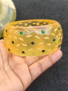 Bracelet en résine de haute qualité, nouvelle mode, fabriqué par le fabricant, disponible en plusieurs couleurs, pour femmes, accessoires de bijoux, ensembles de luxe pour le bras - Product Image 3