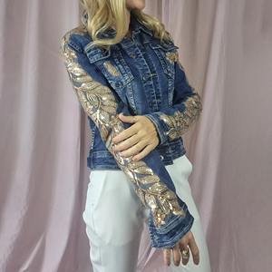 Veste en jean pour femmes Grande taille Mode Strass et perles Veste pour femmes décontractée Coupe ajustée Vestes en jean pour femmes - Product Image 1