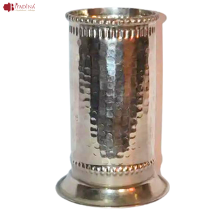 Bouteille marocaine métallique en argent adaptée à toutes les occasions vaisselle faite à la main - Product Image 1