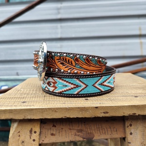 Ceinture perlée de l'Ouest Ceinture en cuir de l'Ouest sur mesure avec gravure complexe et boucle robuste pour le ranch - Product Image 2