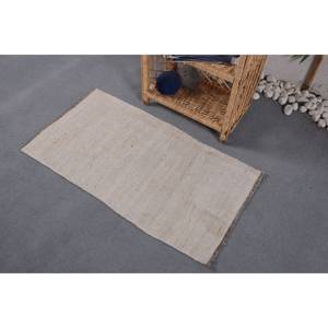 Vintage Traditional <b>White</b> and <b>White</b> Sheep <b>Wool</b> Patchwork Rug 1.8 X 3.3 ft with Latex Backing - Product Image 3