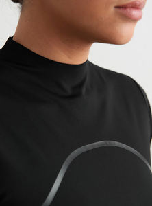 Haut de sport de luxe court pour femmes coupe ajustée tissu extensible de qualité supérieure Streetwear polyvalent mode vêtements de sport T-shirt OEM hauts - Product Image 3