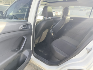 Vehículo Compacto SUV Usado, 2022, 200TSI DSG Smart Edition, Bajo Kilometraje, en Buen Estado - Product Image 6