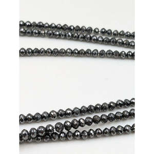 Collier en diamant noir naturel avec perles facettées rondes de 3,5 à 4,5 mm - Product Image 4