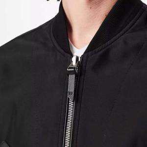 Chaqueta vaquera con diseño personalizado de fábrica OEM, chaqueta vaquera desgastada con desteñido al sol, ropa de calle, chaqueta vaquera con diamantes de imitación bordados Vintage para hombre - Product Image 4